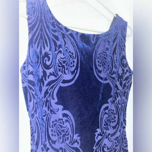 Le Chateau paisley blue velvet dress​ - Picture 3 of 3